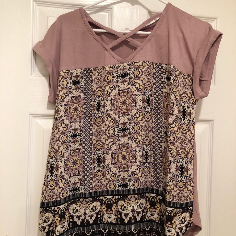 Pink mixed material float top. NWT